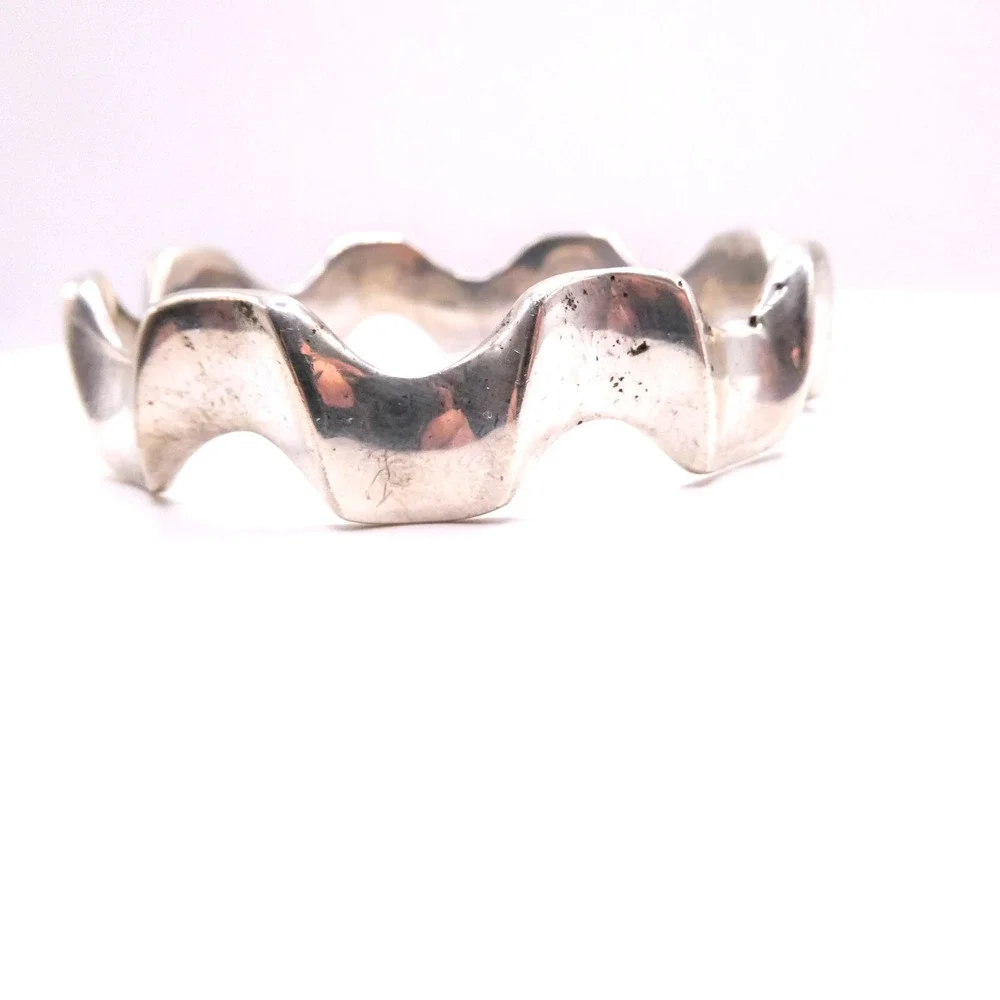 Solid Sterling Silver 925 Egyptian Wave Modernist Bracelet Heavy 52 Grams 8.5